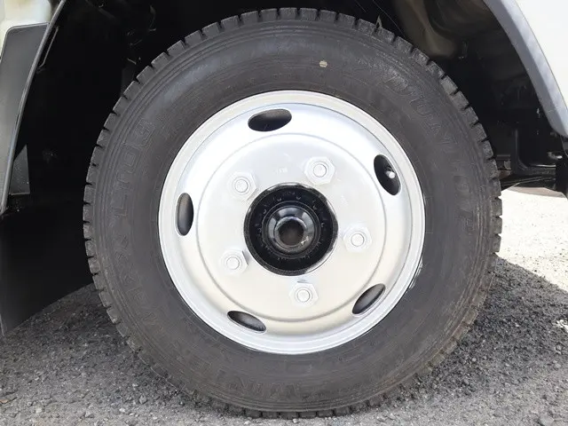 いすゞ エルフ TRG-NPR85AR(2WD)の写真24