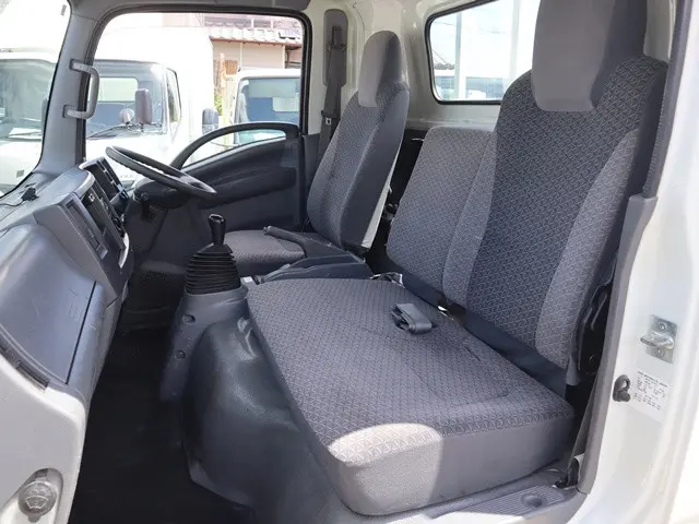 いすゞ エルフ TRG-NPR85AR(2WD)の写真35