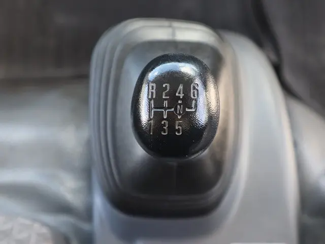 いすゞ エルフ TRG-NPR85AR(2WD)の写真37