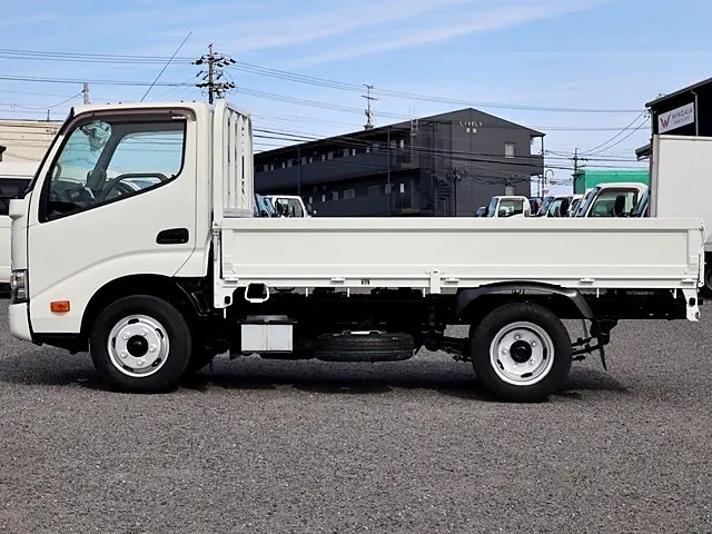 日野 デュトロ 2RG-XZC605M(2WD)の写真9