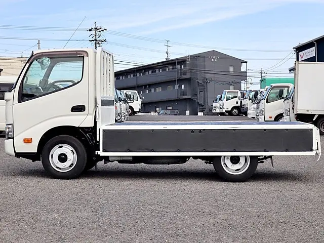 日野 デュトロ 2RG-XZC605M(2WD)の写真13