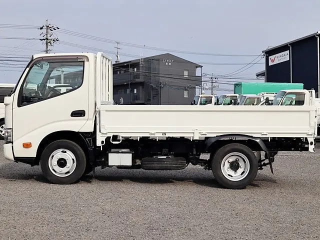 日野 デュトロ 2RG-XZC605M(2WD)の写真9