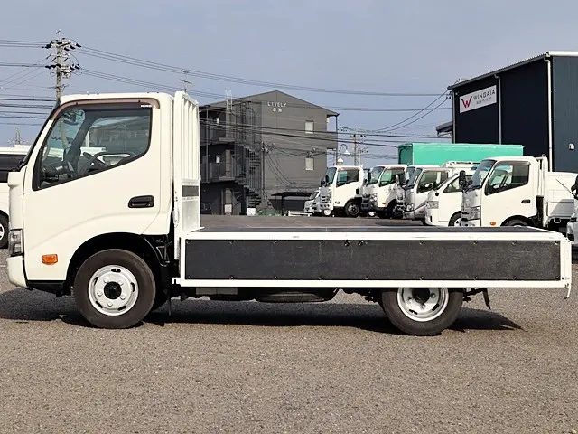 日野 デュトロ 2RG-XZC605M(2WD)の写真13