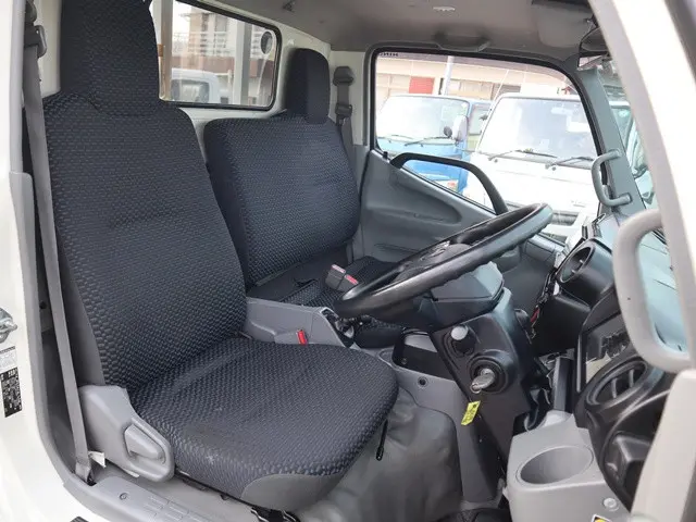 日野 デュトロ 2RG-XZC605M(2WD)の写真32