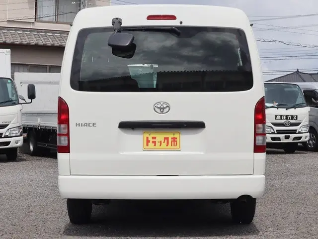 トヨタ ハイエース CBA-TRH214W(2WD)の写真6