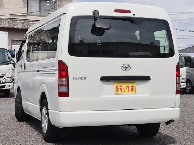 トヨタ ハイエース CBA-TRH214W(2WD)の写真7