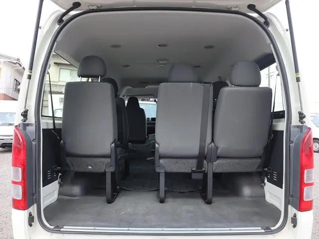 トヨタ ハイエース CBA-TRH214W(2WD)の写真11