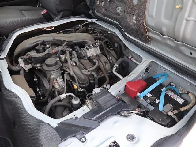 トヨタ ハイエース CBA-TRH214W(2WD)の写真17