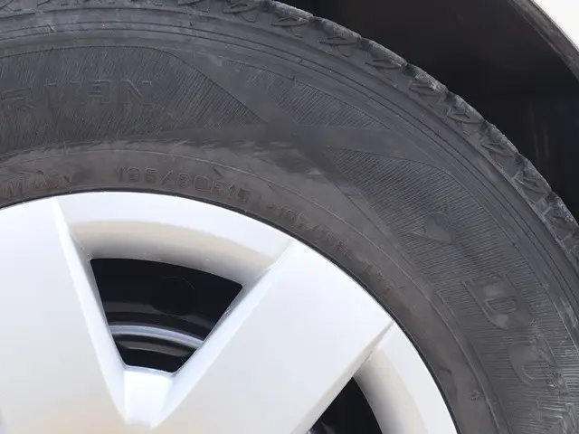 トヨタ ハイエース CBA-TRH214W(2WD)の写真22