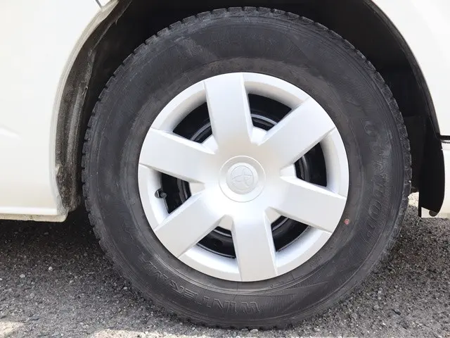 トヨタ ハイエース CBA-TRH214W(2WD)の写真23