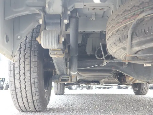 トヨタ ハイエース CBA-TRH214W(2WD)の写真28