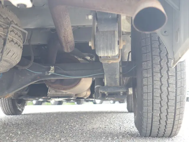 トヨタ ハイエース CBA-TRH214W(2WD)の写真29