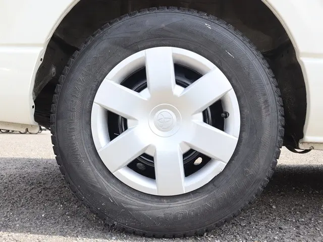 トヨタ ハイエース CBA-TRH214W(2WD)の写真30