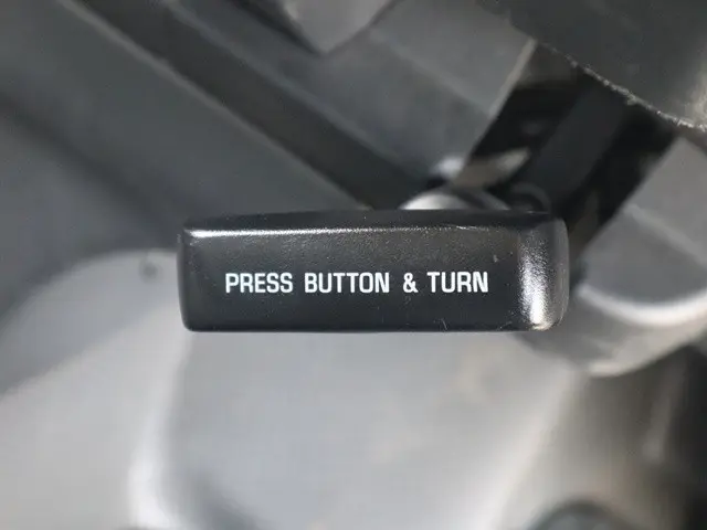 トヨタ ハイエース CBA-TRH214W(2WD)の写真40