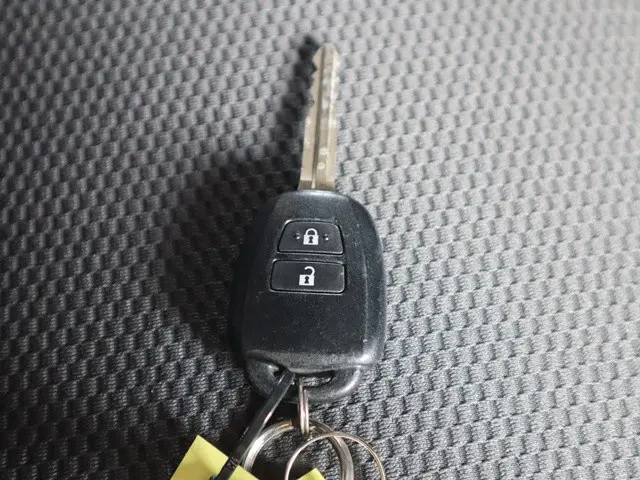 トヨタ ハイエース CBA-TRH214W(2WD)の写真43