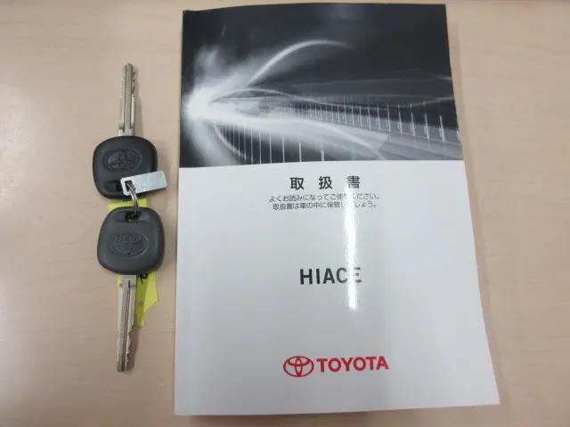 トヨタ ハイエース CBA-TRH214W(2WD)の写真44