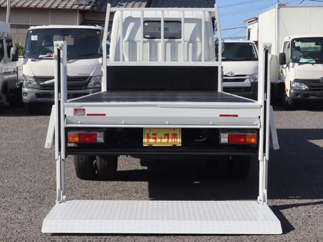 三菱 キャンター TPG-FEA50(2WD)の写真12