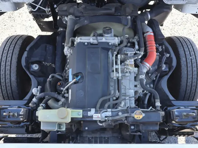 三菱 キャンター TPG-FEA50(2WD)の写真17