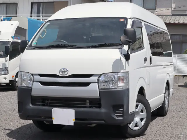 トヨタ ハイエースバン CBF-TRH200K(2WD)の写真1