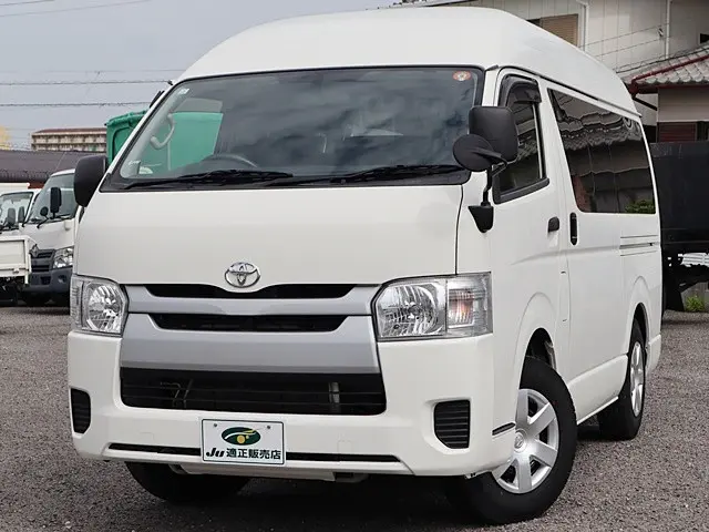 トヨタ ハイエースバン CBF-TRH200K(2WD)の写真2
