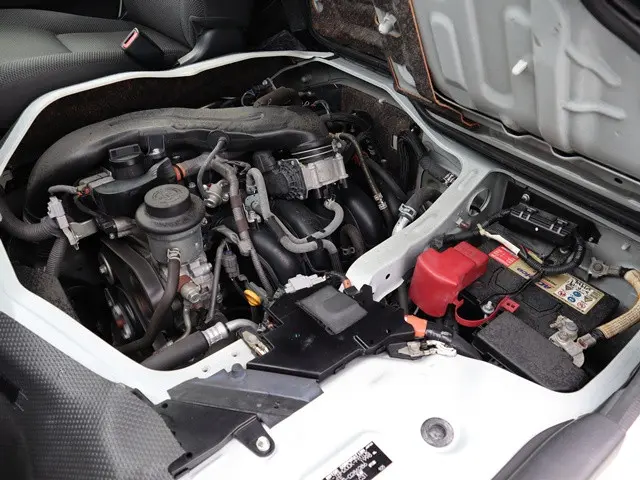 トヨタ ハイエースバン CBF-TRH200K(2WD)の写真24