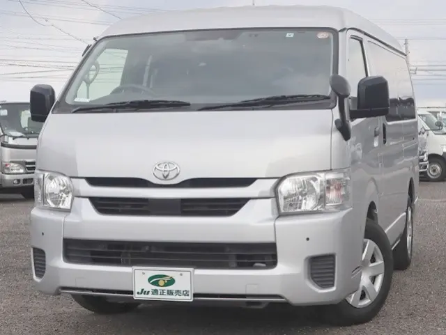トヨタ ハイエース 3BA-TRH214W(2WD)の写真2