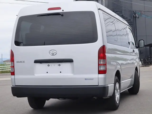トヨタ ハイエース 3BA-TRH214W(2WD)の写真3