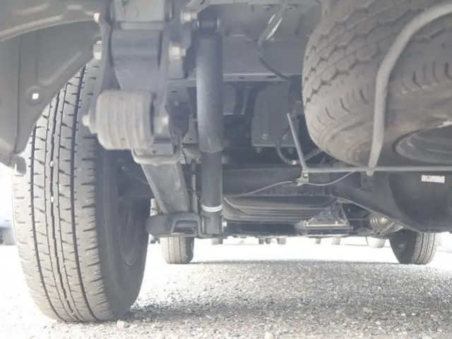 トヨタ ハイエース 3BA-TRH214W(2WD)の写真21