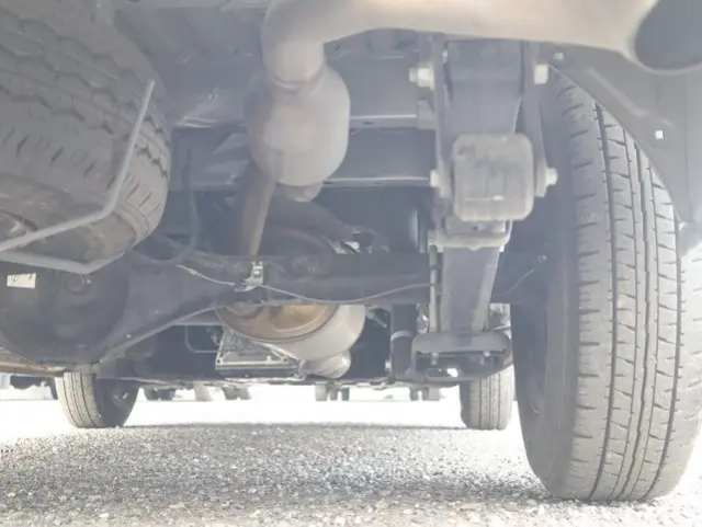 トヨタ ハイエース 3BA-TRH214W(2WD)の写真22