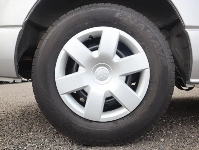 トヨタ ハイエース 3BA-TRH214W(2WD)の写真23