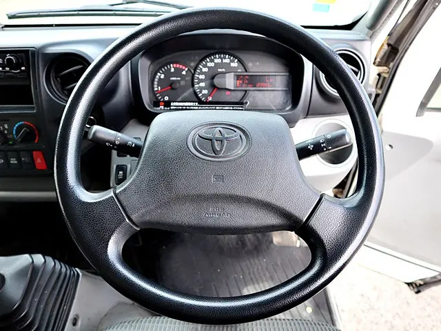 トヨタ ダイナ TKG-XZU710(2WD)の写真4