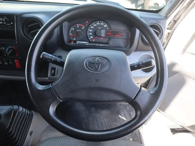 トヨタ ダイナ TKG-XZU710(2WD)の写真37