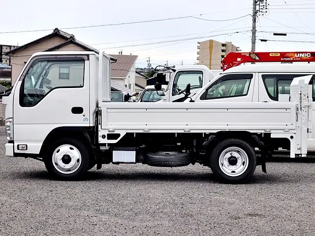 いすゞ エルフ TPG-NKR85A(2WD)の写真9
