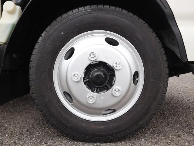 いすゞ エルフ TPG-NKR85A(2WD)の写真24