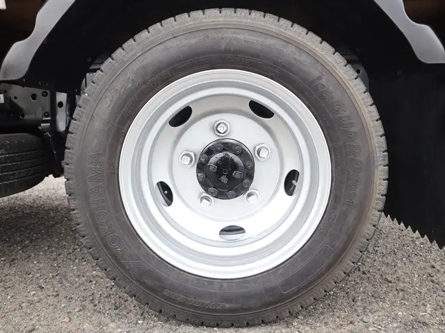 いすゞ エルフ TPG-NKR85A(2WD)の写真28