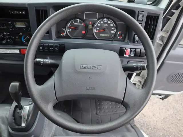 いすゞ エルフ TPG-NKR85A(2WD)の写真36