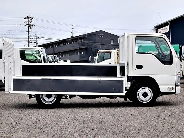 いすゞ エルフ TPG-NJR85A(2WD)の写真10