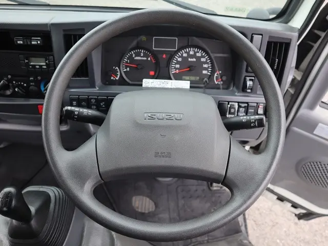 いすゞ エルフ TPG-NJR85A(2WD)の写真35