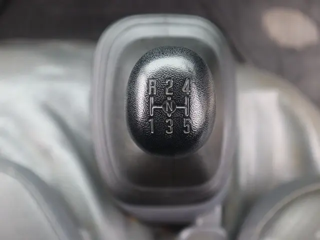いすゞ エルフ TPG-NJR85A(2WD)の写真36