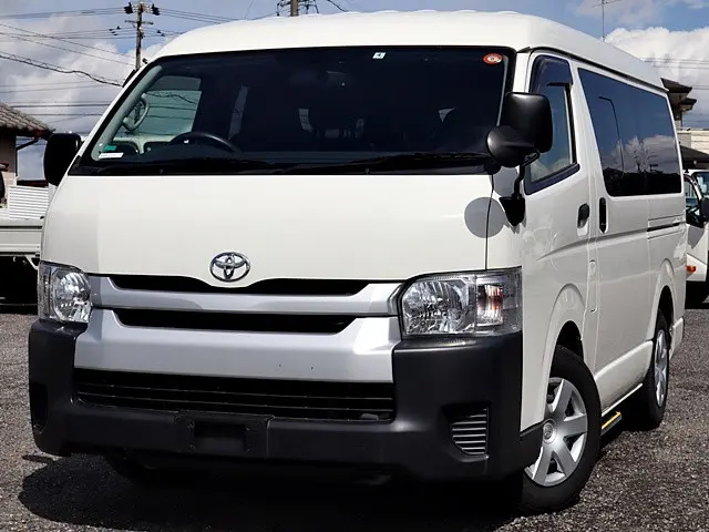トヨタ ハイエース CBA-TRH214W(2WD)の写真1