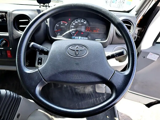 トヨタ トヨエース TKG-XZU710(2WD)の写真4