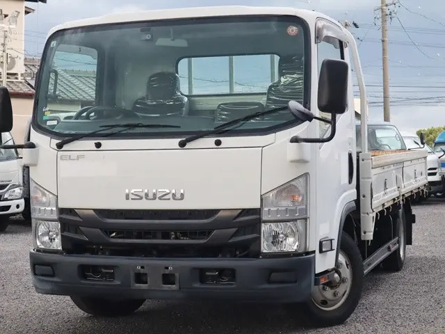 いすゞ エルフ TPG-NNR85AR(2WD)の写真1