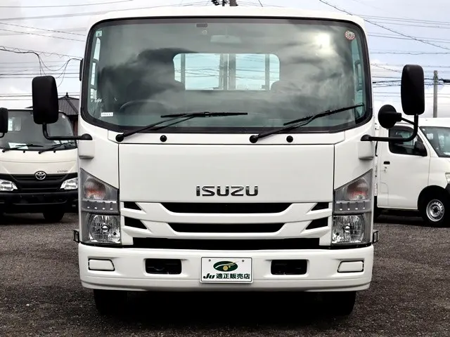 いすゞ エルフ TPG-NNR85AR(2WD)の写真3