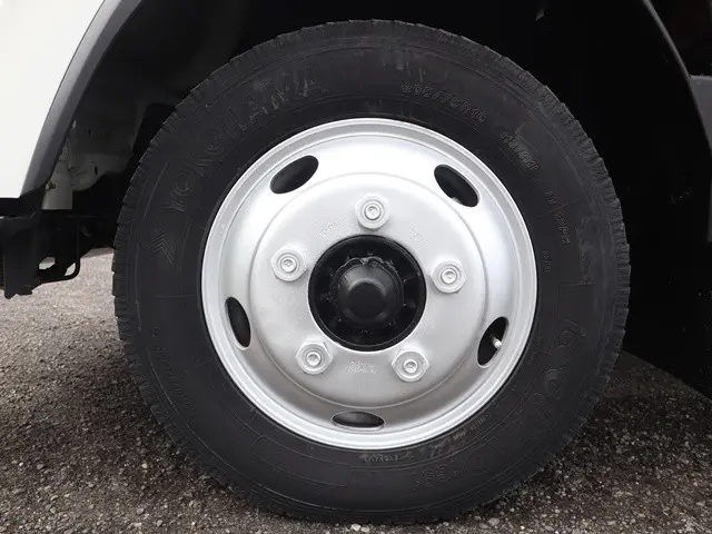 いすゞ エルフ TPG-NNR85AR(2WD)の写真25