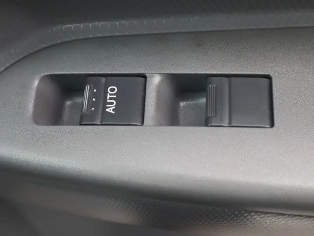 いすゞ エルフ TPG-NNR85AR(2WD)の写真38