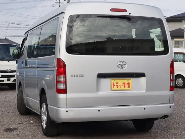 トヨタ ハイエース 3BA-TRH214W(2WD)の写真7