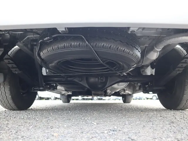トヨタ ハイエース 3BA-TRH214W(2WD)の写真21