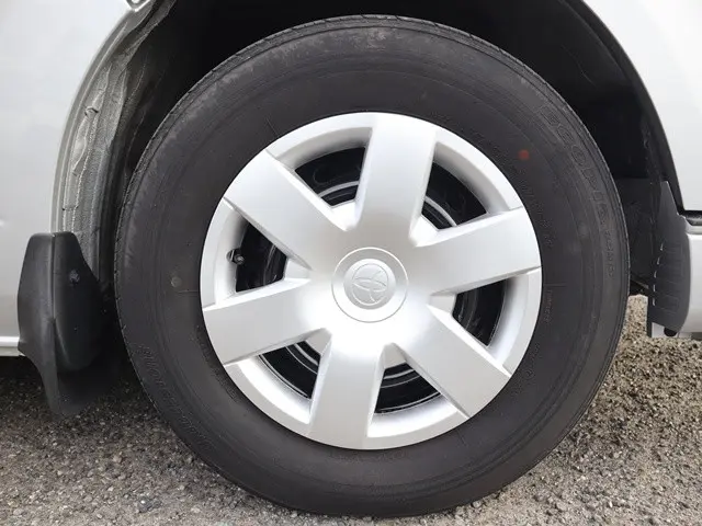 トヨタ ハイエース 3BA-TRH214W(2WD)の写真23