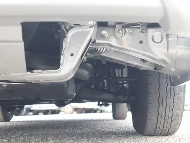 トヨタ ハイエース 3BA-TRH214W(2WD)の写真25