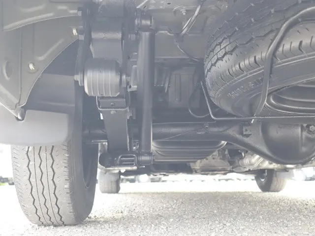トヨタ ハイエース 3BA-TRH214W(2WD)の写真28